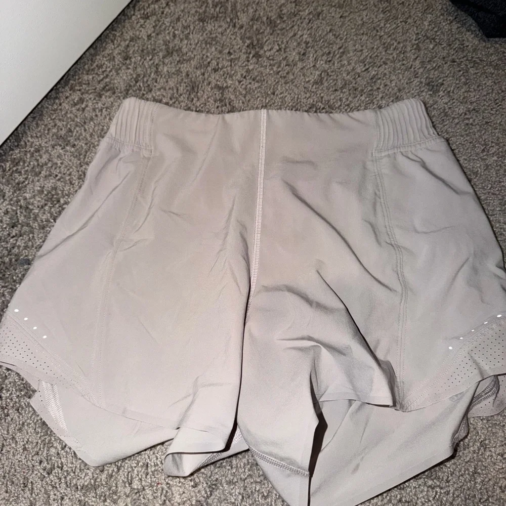 Lululemon hotty hot shorts